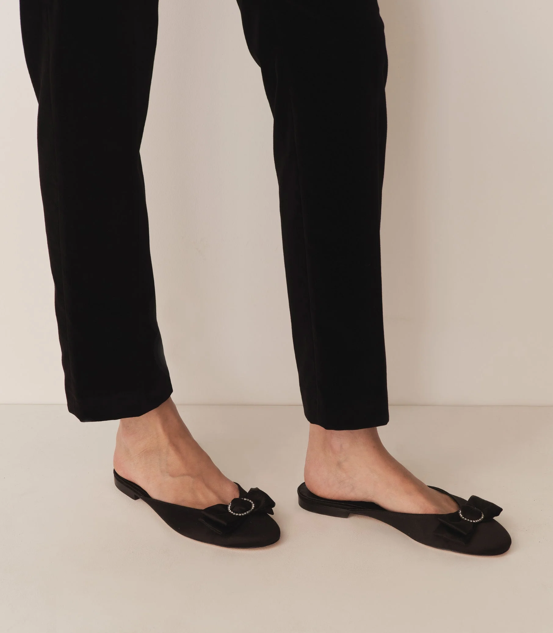 DÔEN - TILLY MULE -- BLACK SATIN - Image 2