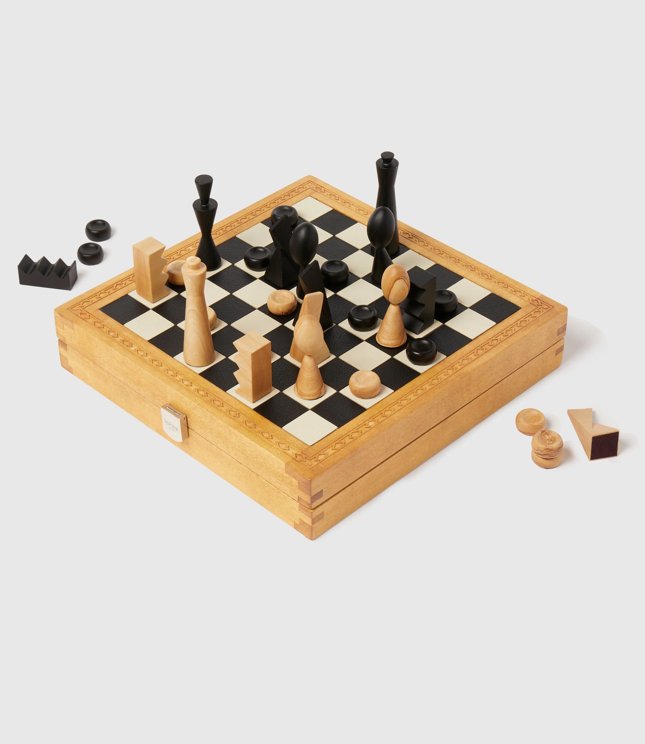 Metier - Travel Chess and Backgammon Set in Buffalo and Smooth Calfskin Leather, Olive and Ebony Wood