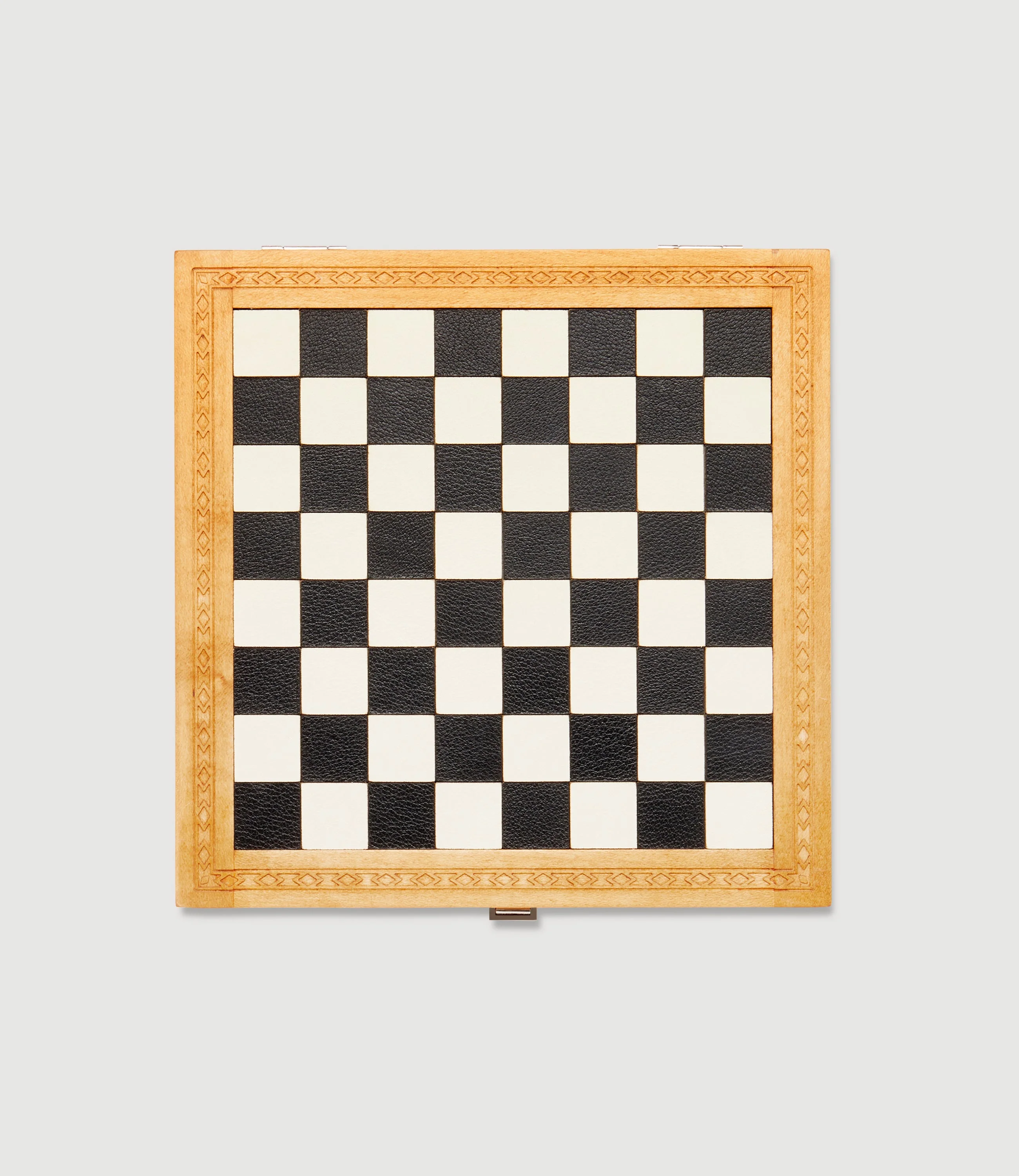 Metier - Travel Chess and Backgammon Set in Buffalo and Smooth Calfskin Leather, Olive and Ebony Wood - Image 4