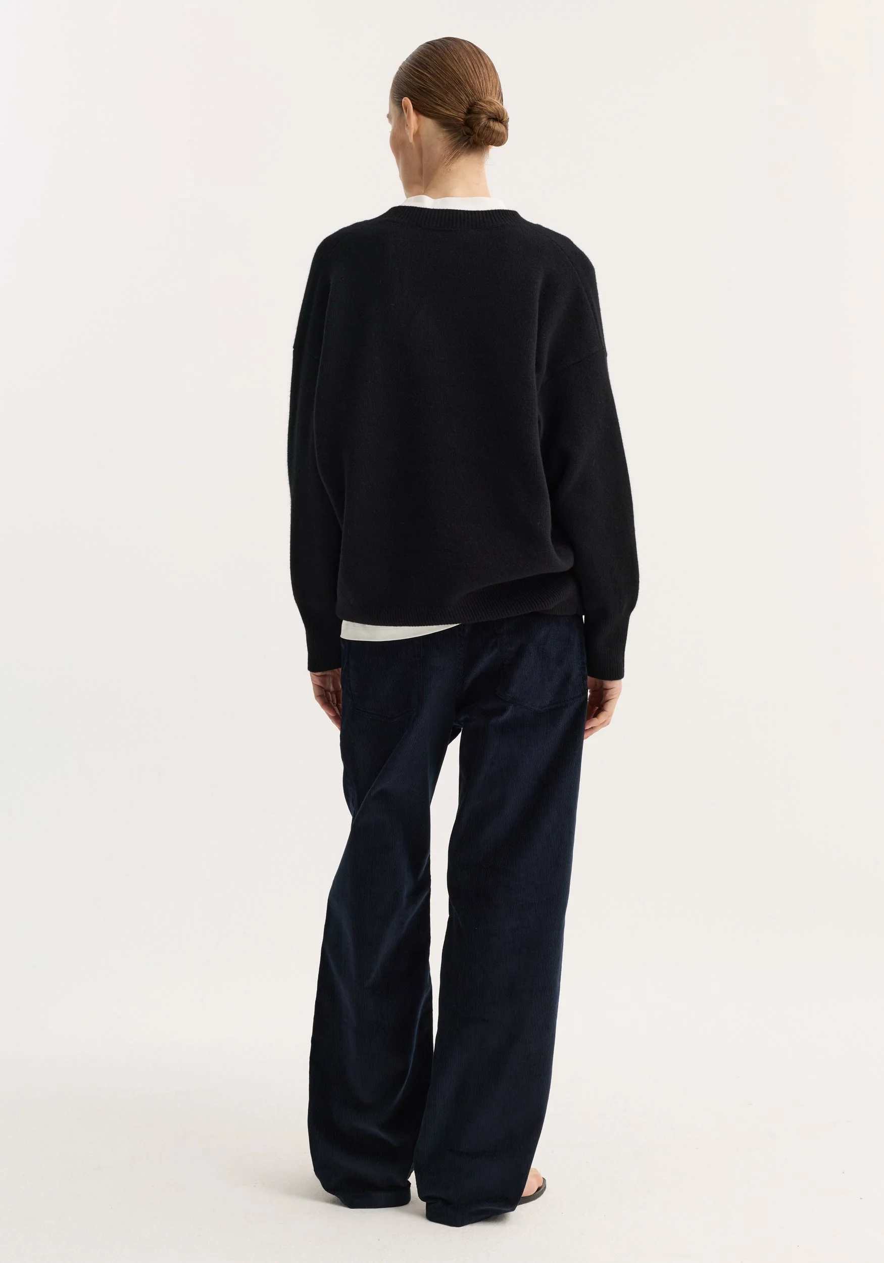 ROHE - V - neck knitted jumper | black - Image 5