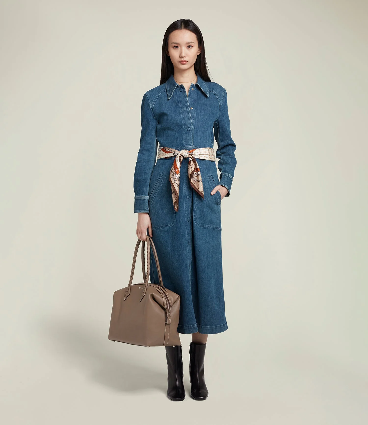 Metier - Vérité All Day Bag Smooth Calfskin Taupe - Image 5