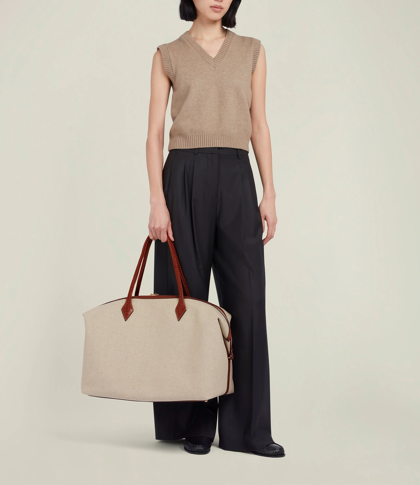 Metier - Vérité Weekend Bag Natural Linen with Cognac - Image 3
