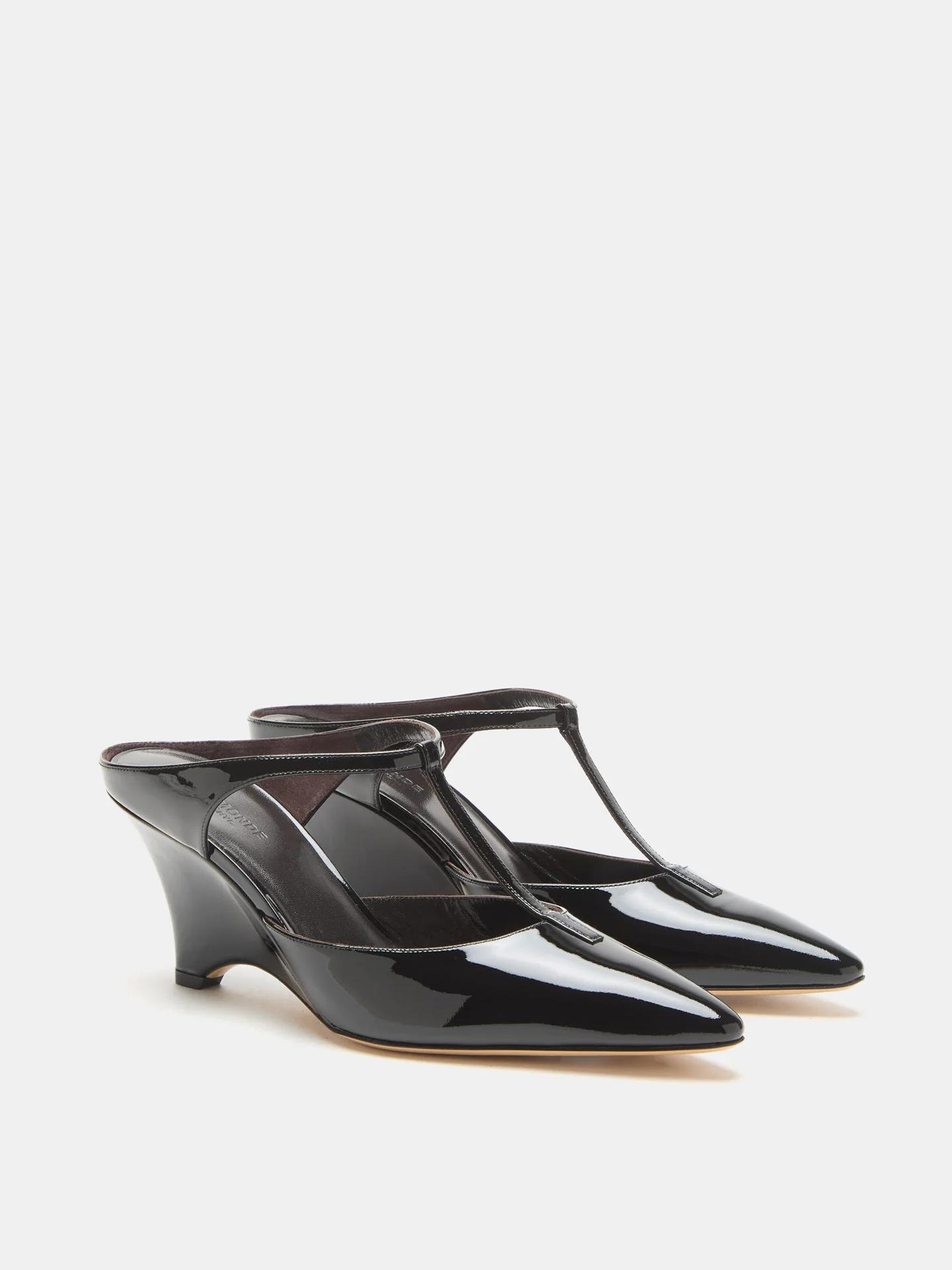 Le Monde Beryl - Victoria T-Bar Wedge / Black Vernice Leather - Image 2
