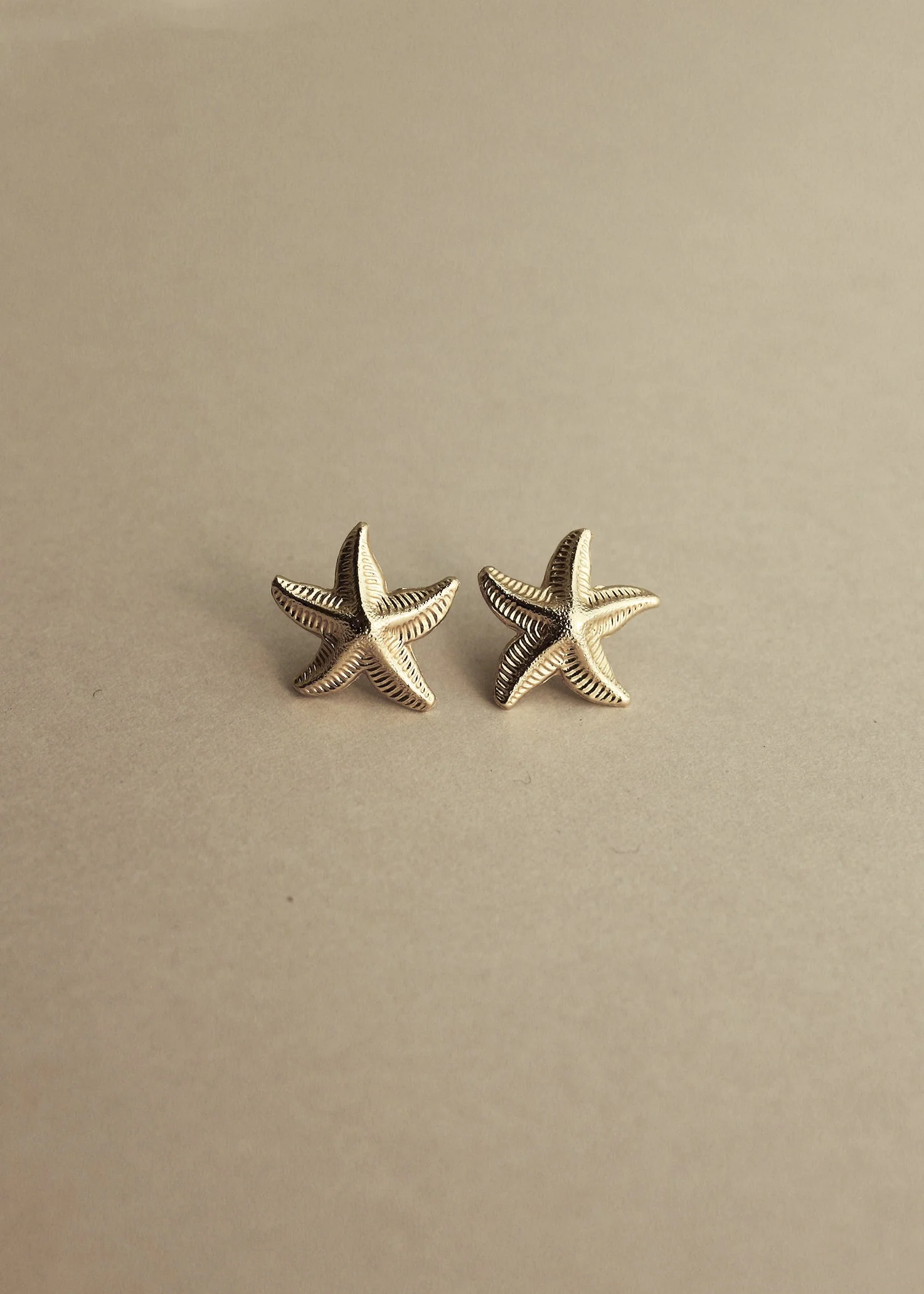 Kinn - Vintage 14K Starfish Earrings