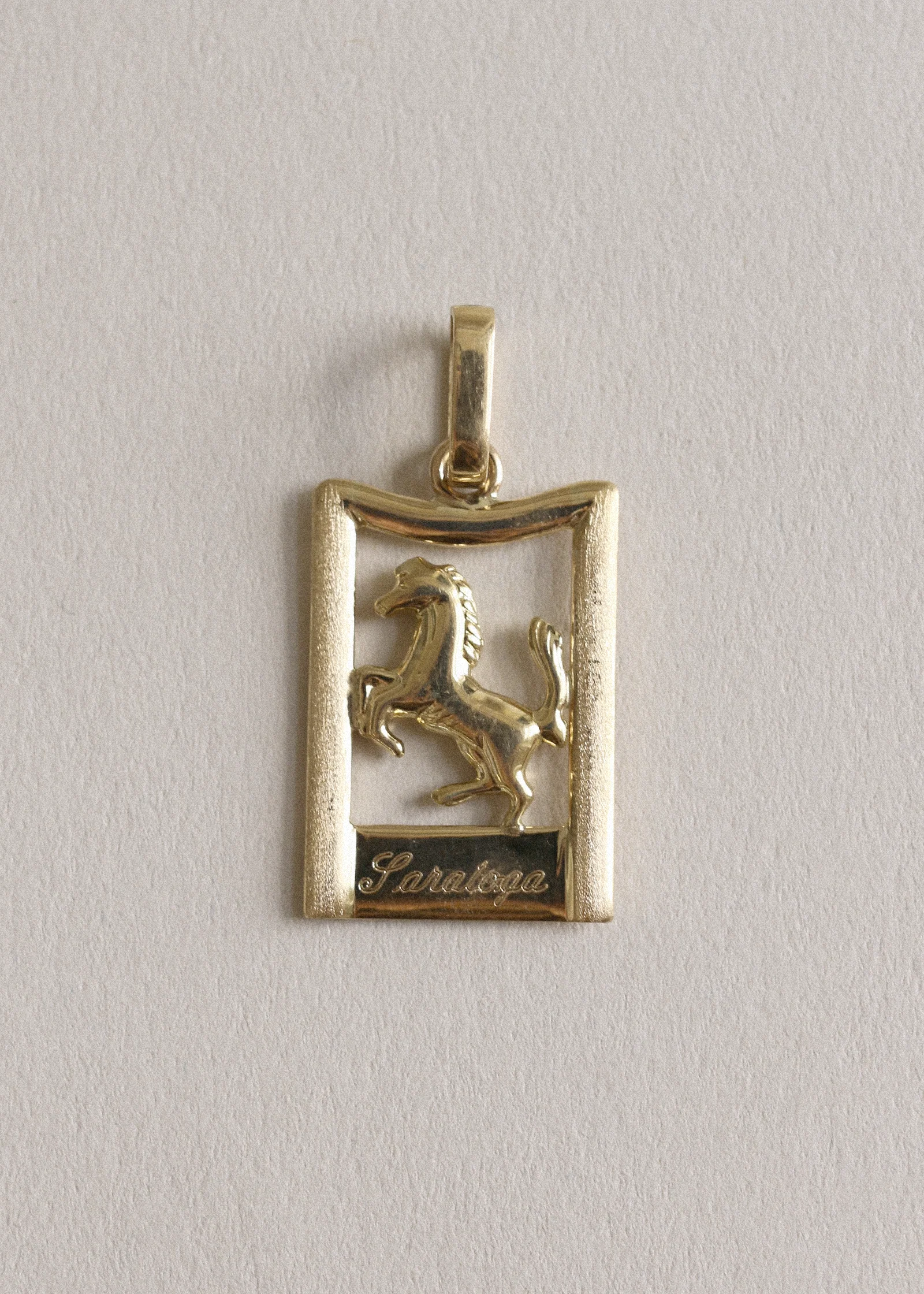 Kinn - Vintage 18k Saratoga Race Horse Pendant - Image 2