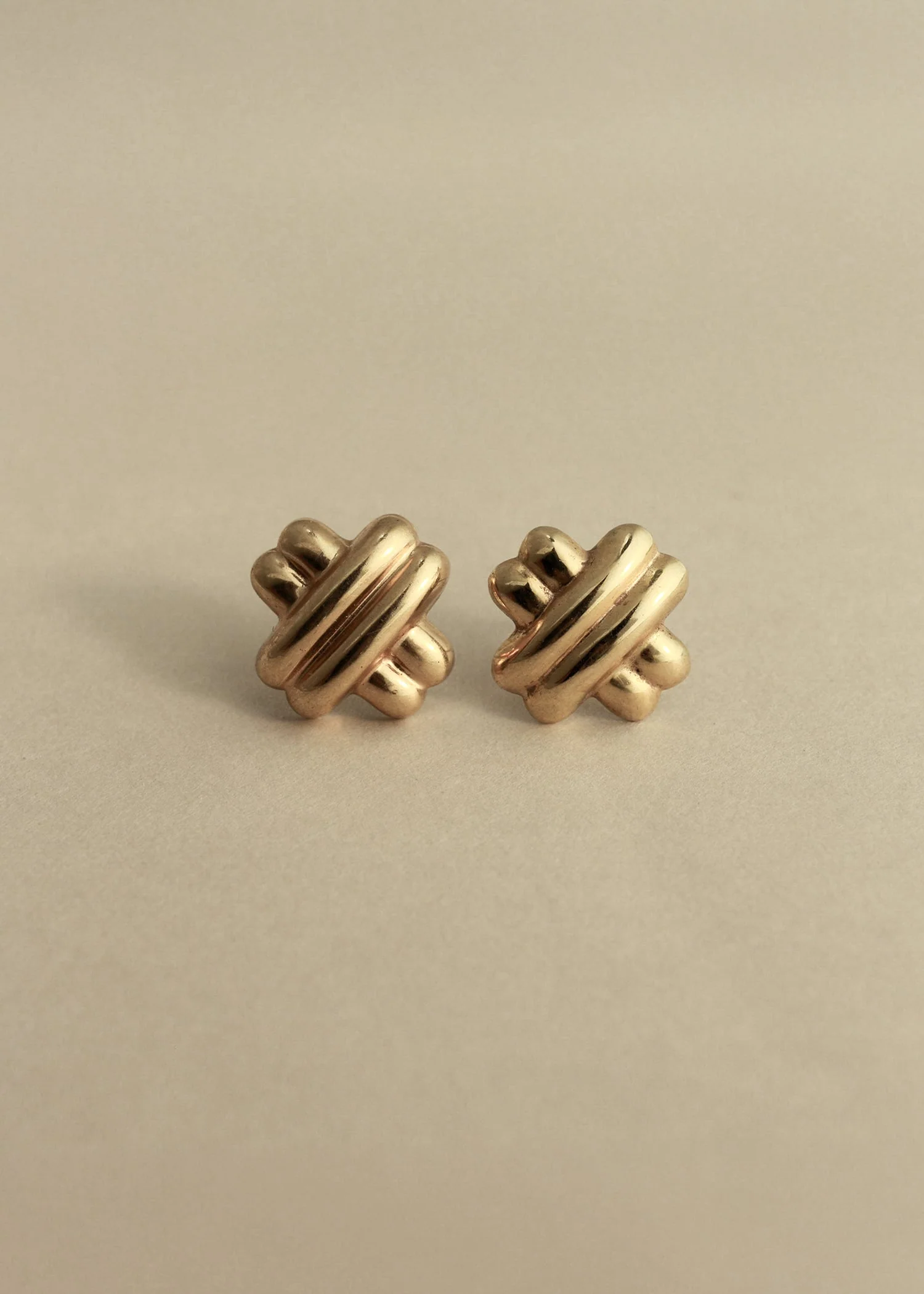 Kinn - Vintage Bold Knot Earrings