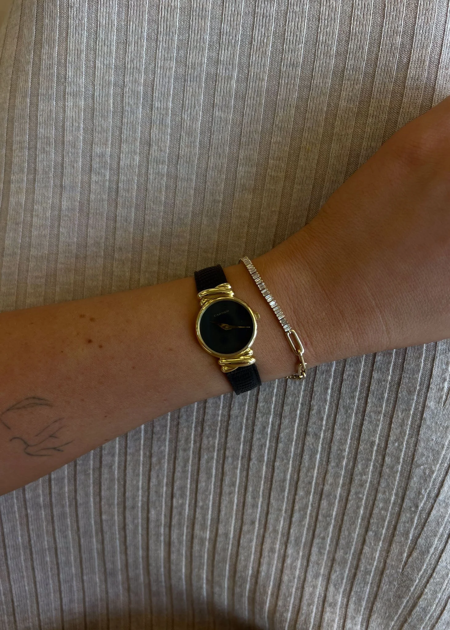 Kinn - Vintage Cartier Ladies Watch - Image 2