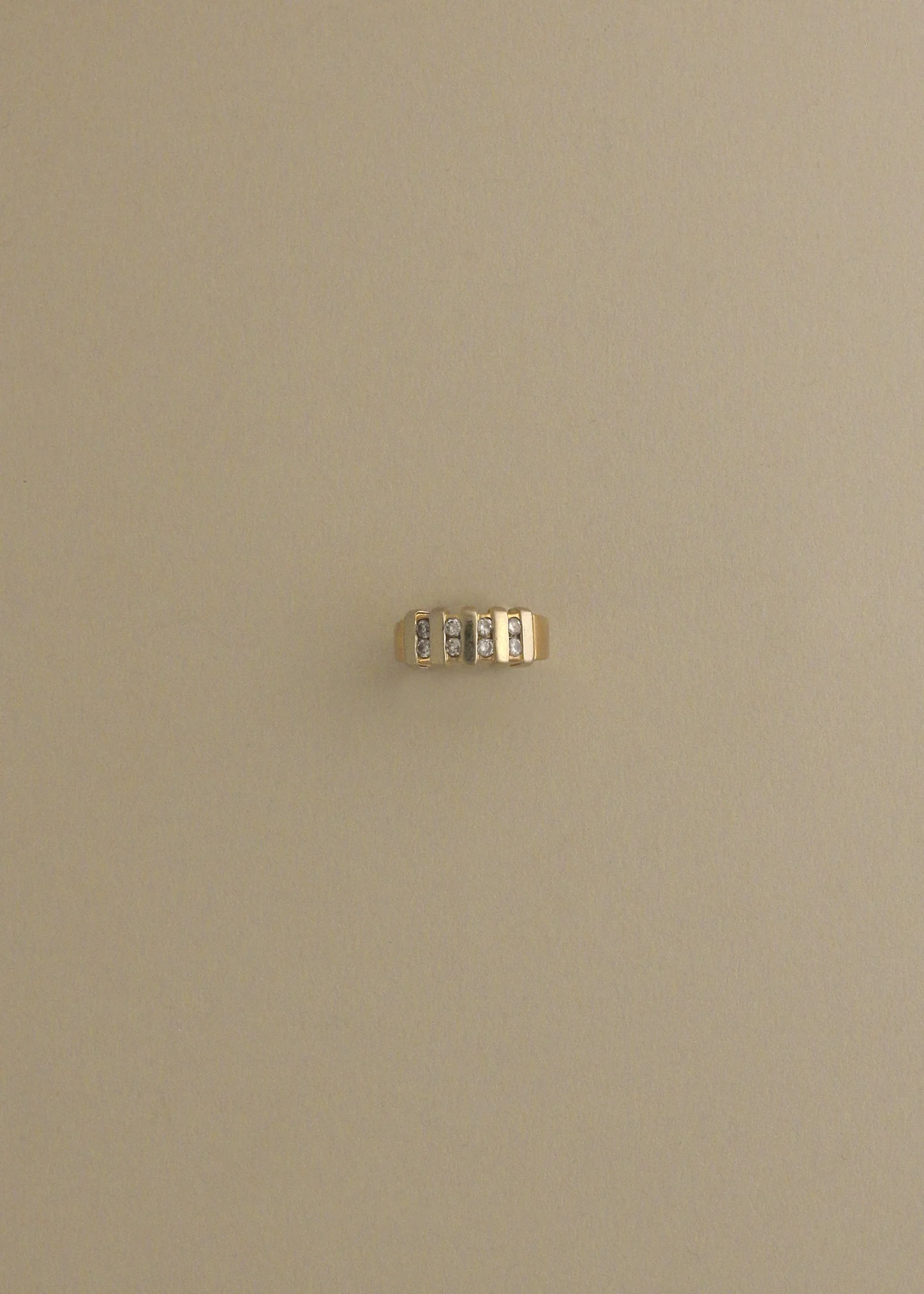 Kinn - Vintage Channel Diamonds 14k Ring