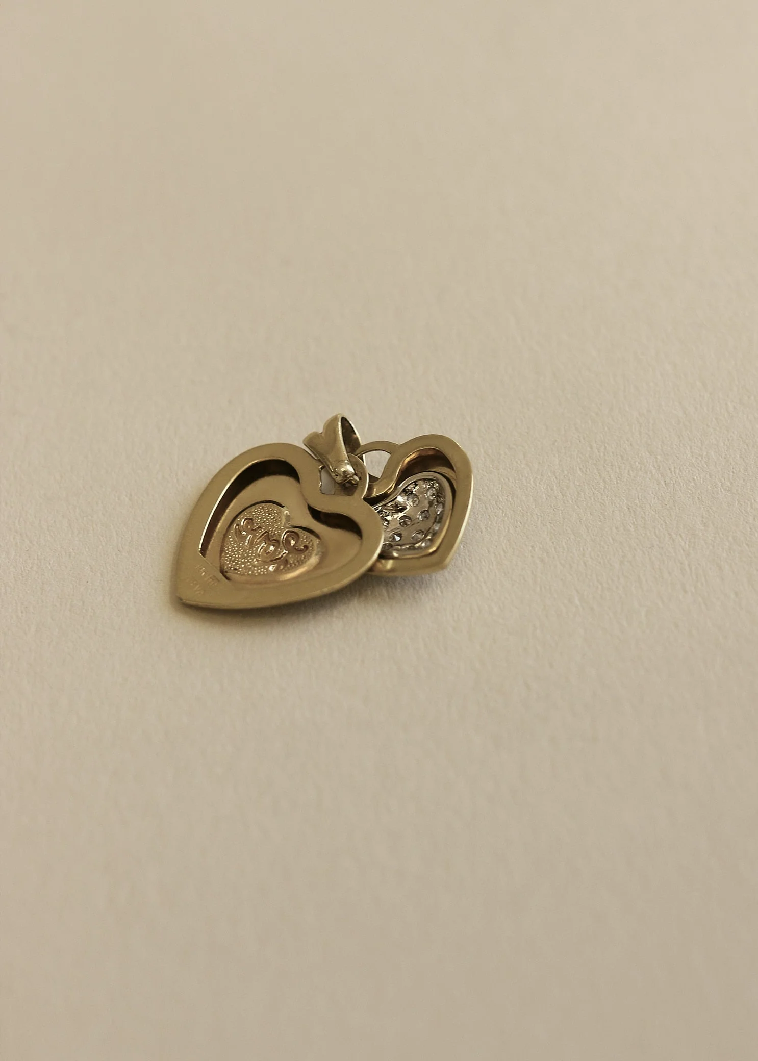 Kinn - Vintage Diamond Double Heart Pendant 10K - Image 6