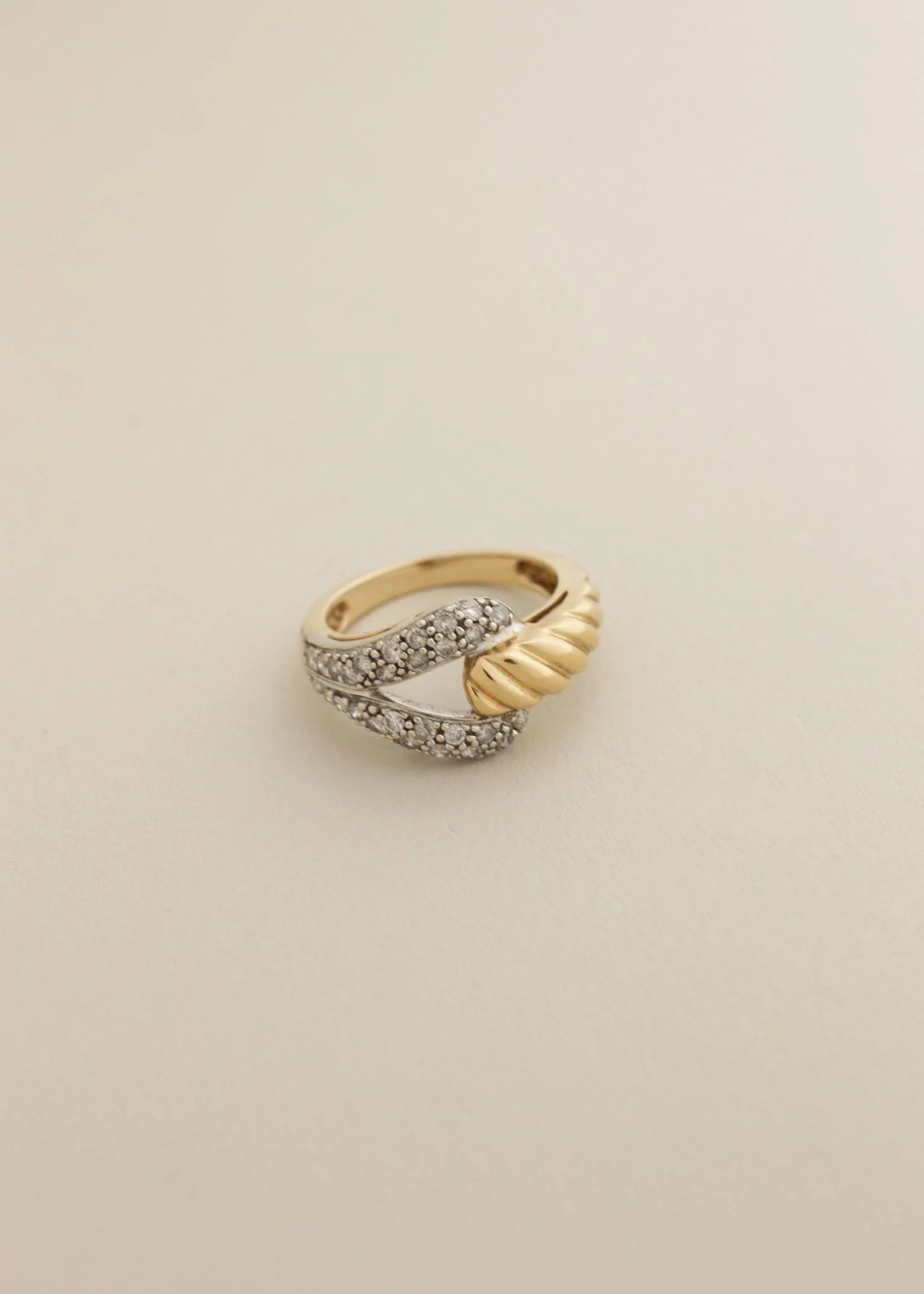 Kinn - Vintage Diamond Knot Twist Ring