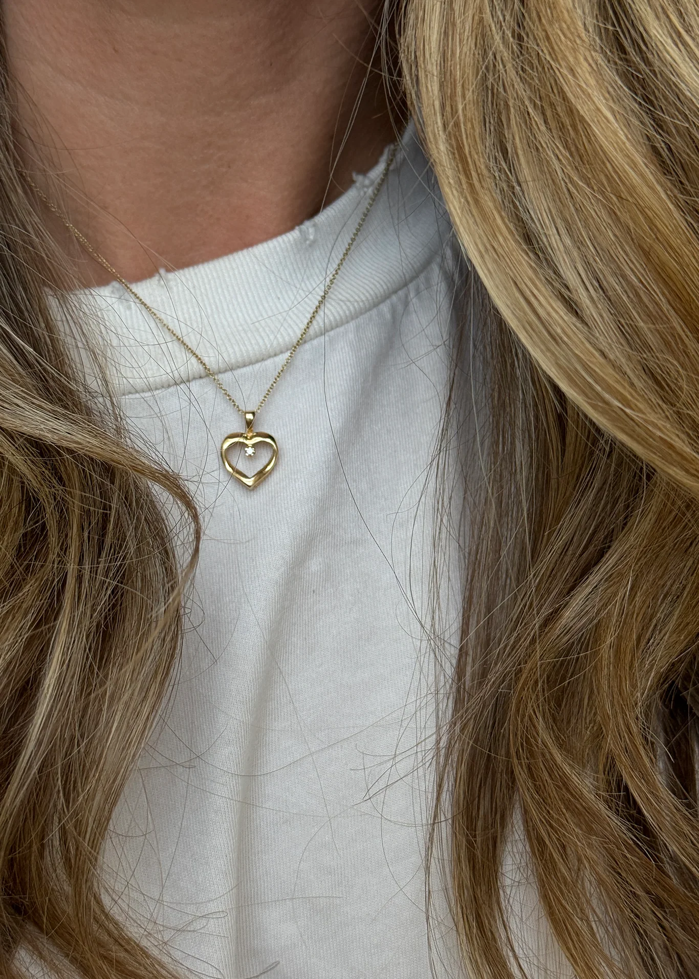 Kinn - Vintage Diamond Outline Heart Pendant - Image 7