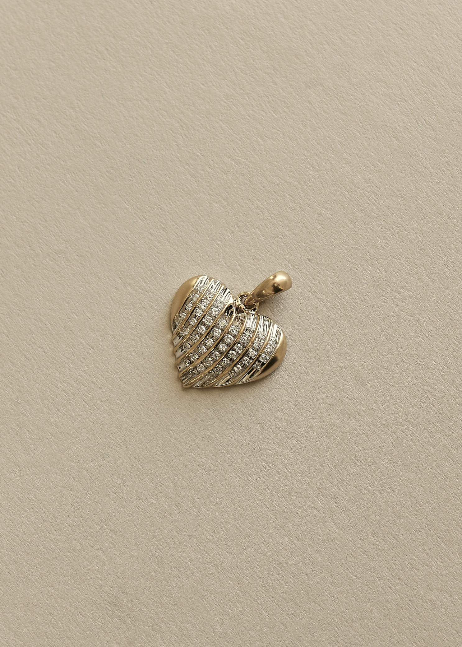 Kinn - Vintage Heart Line Diamond Pendant 10K - Image 4