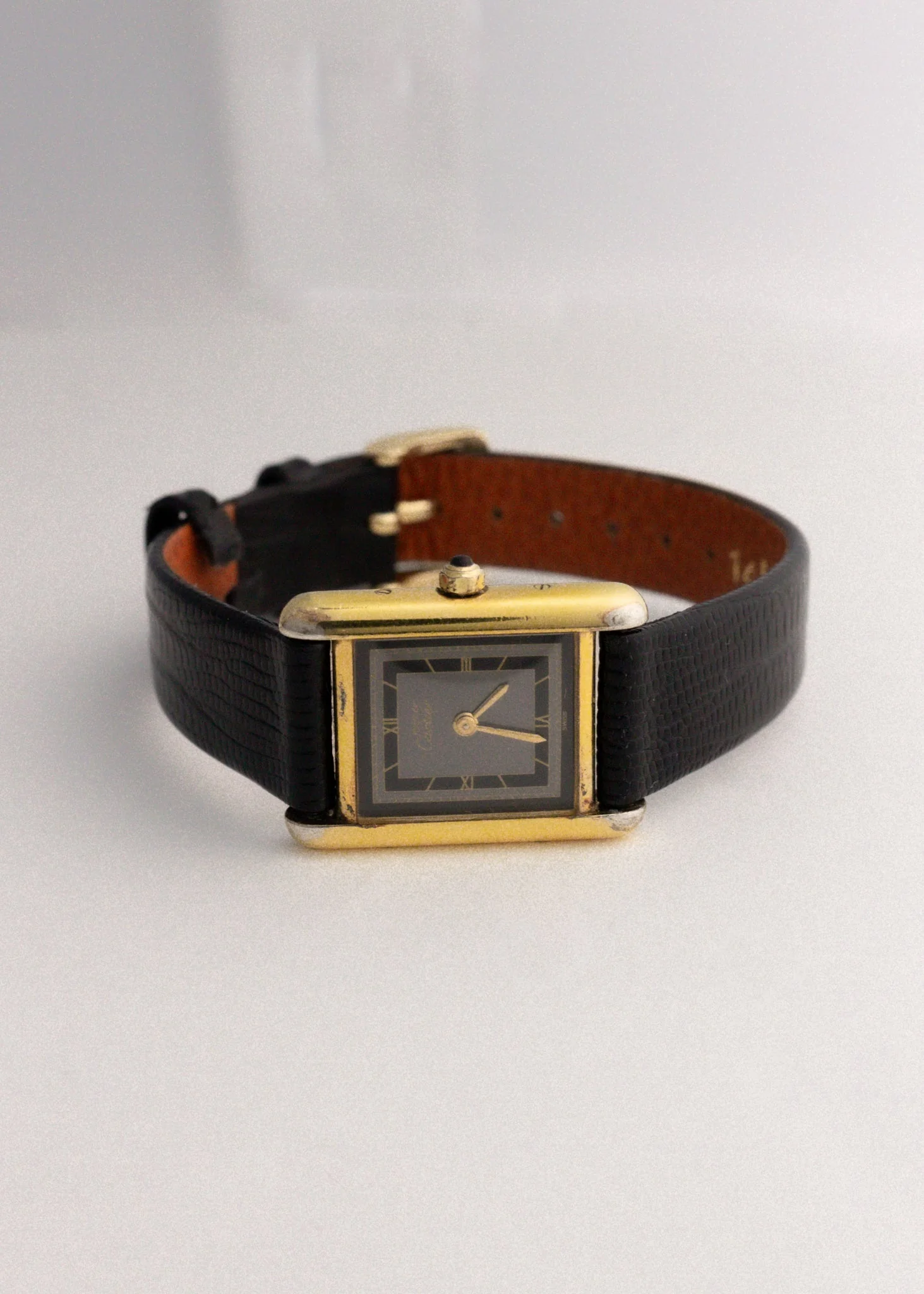 Kinn - Vintage Must De Cartier Tank Watch