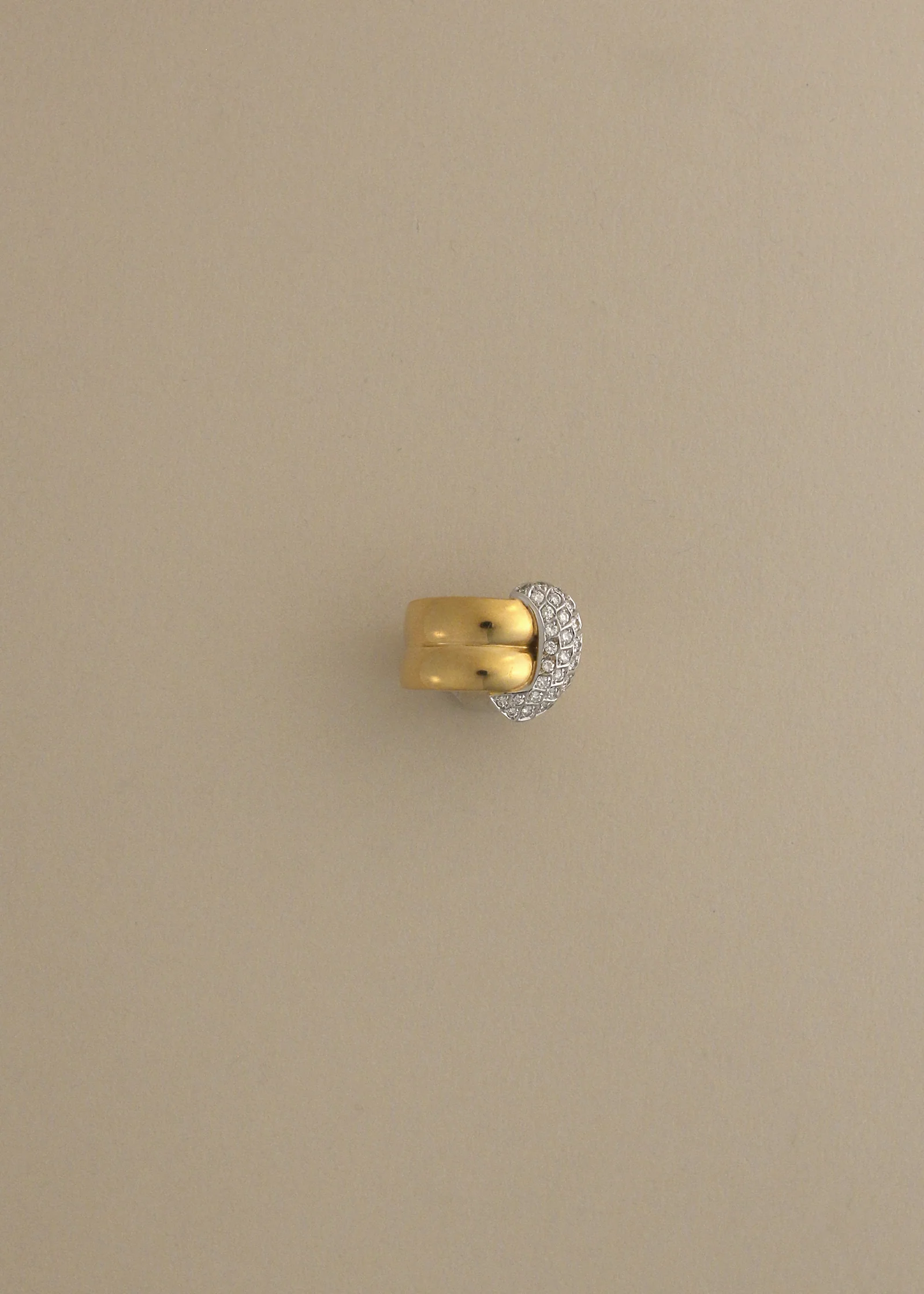 Kinn - Vintage Pavé Arch 18k Diamond Ring