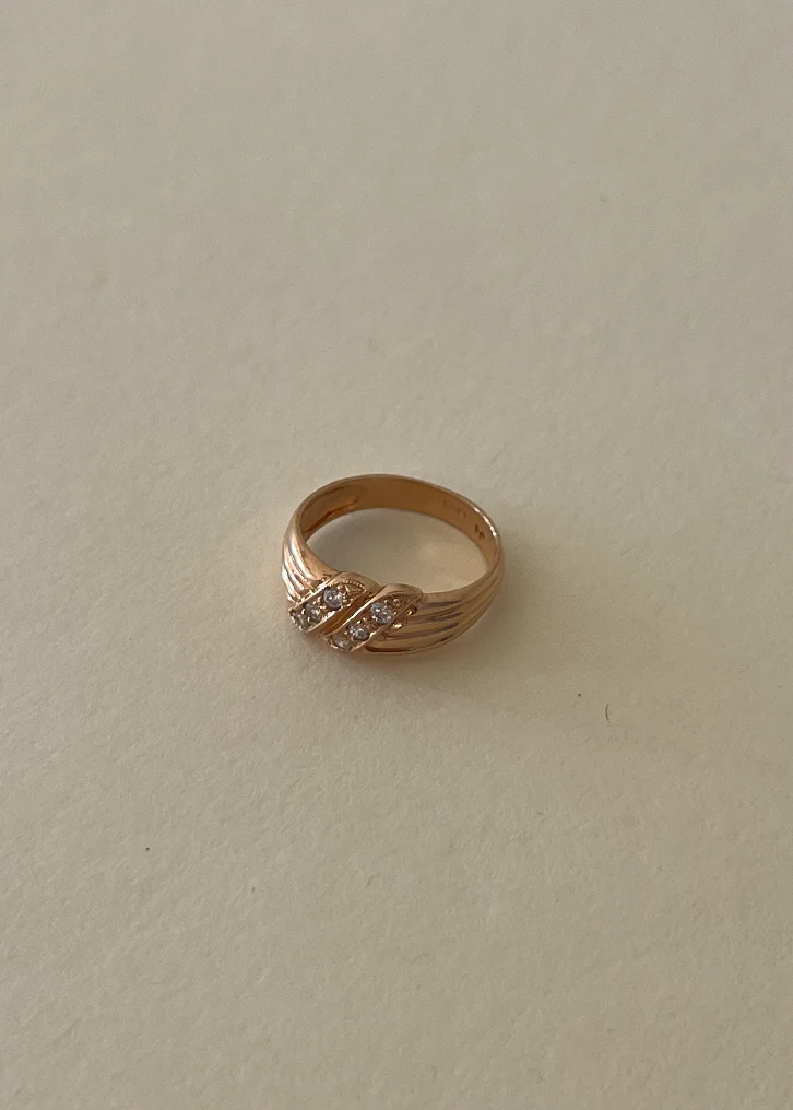 Kinn - Vintage Twist Cubic Zirconia Ring - Image 4