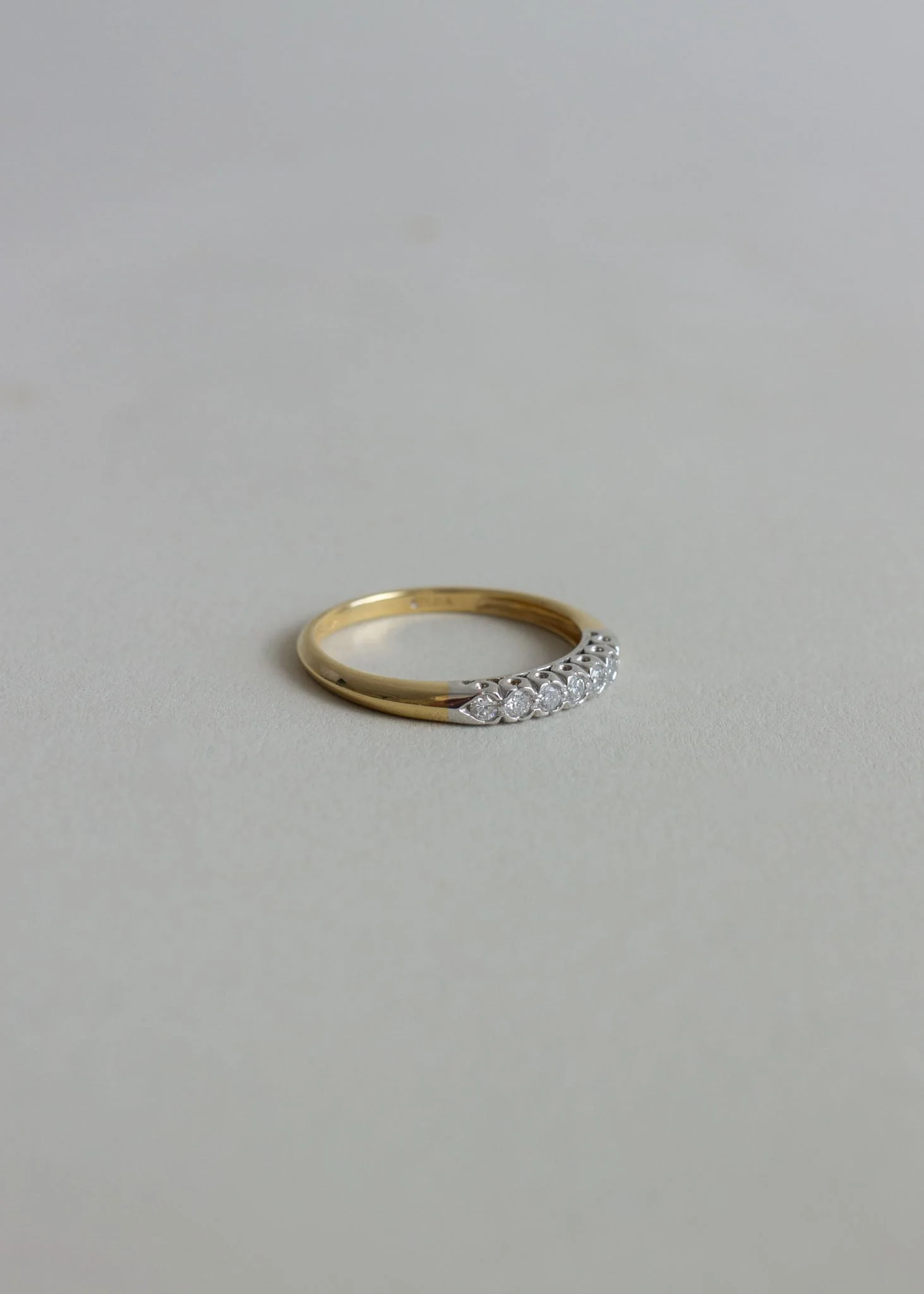 Kinn - Vintage Seven Diamond Band Ring - Image 3