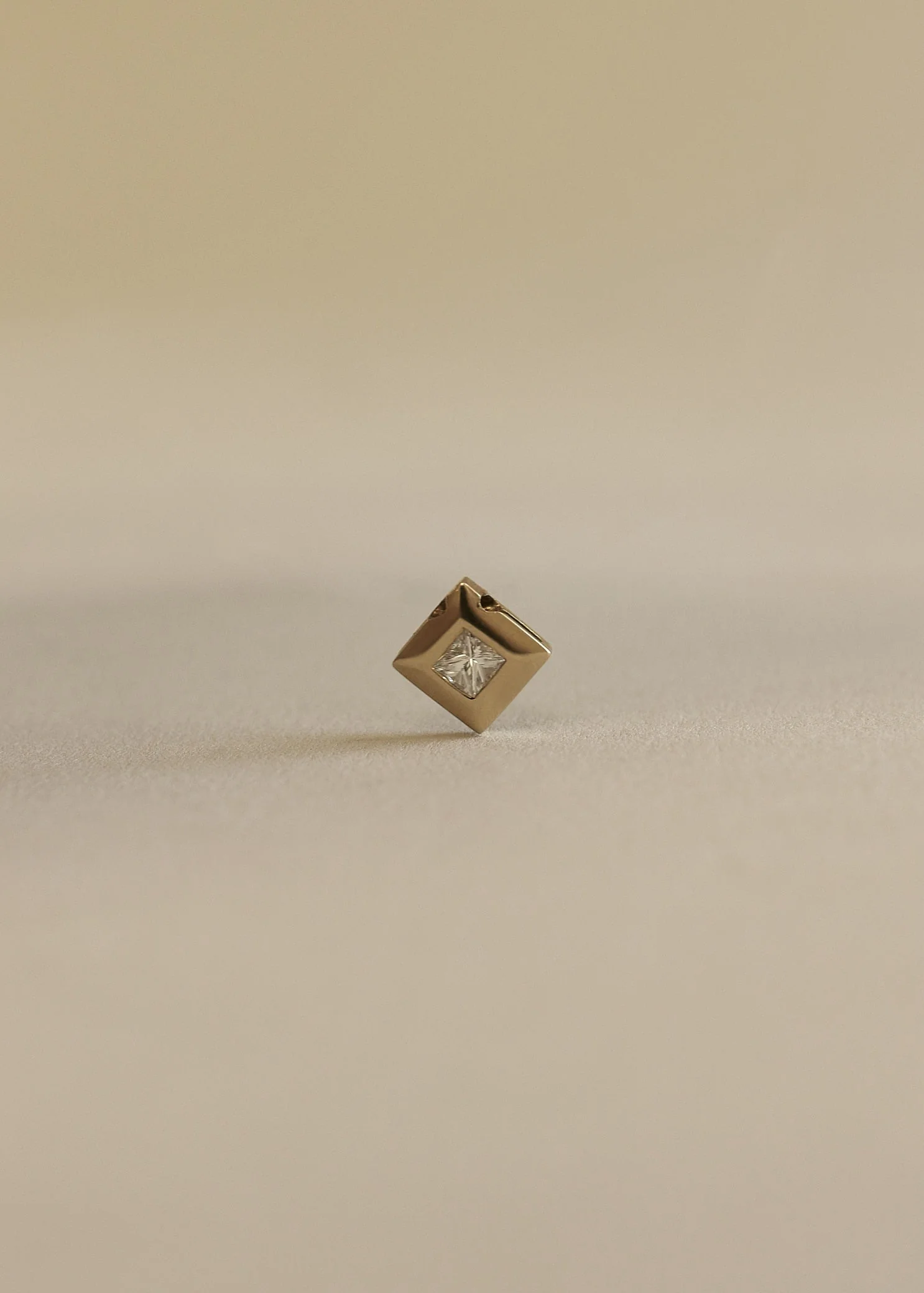 Kinn - Vintage Square Pendant 18K - Image 3