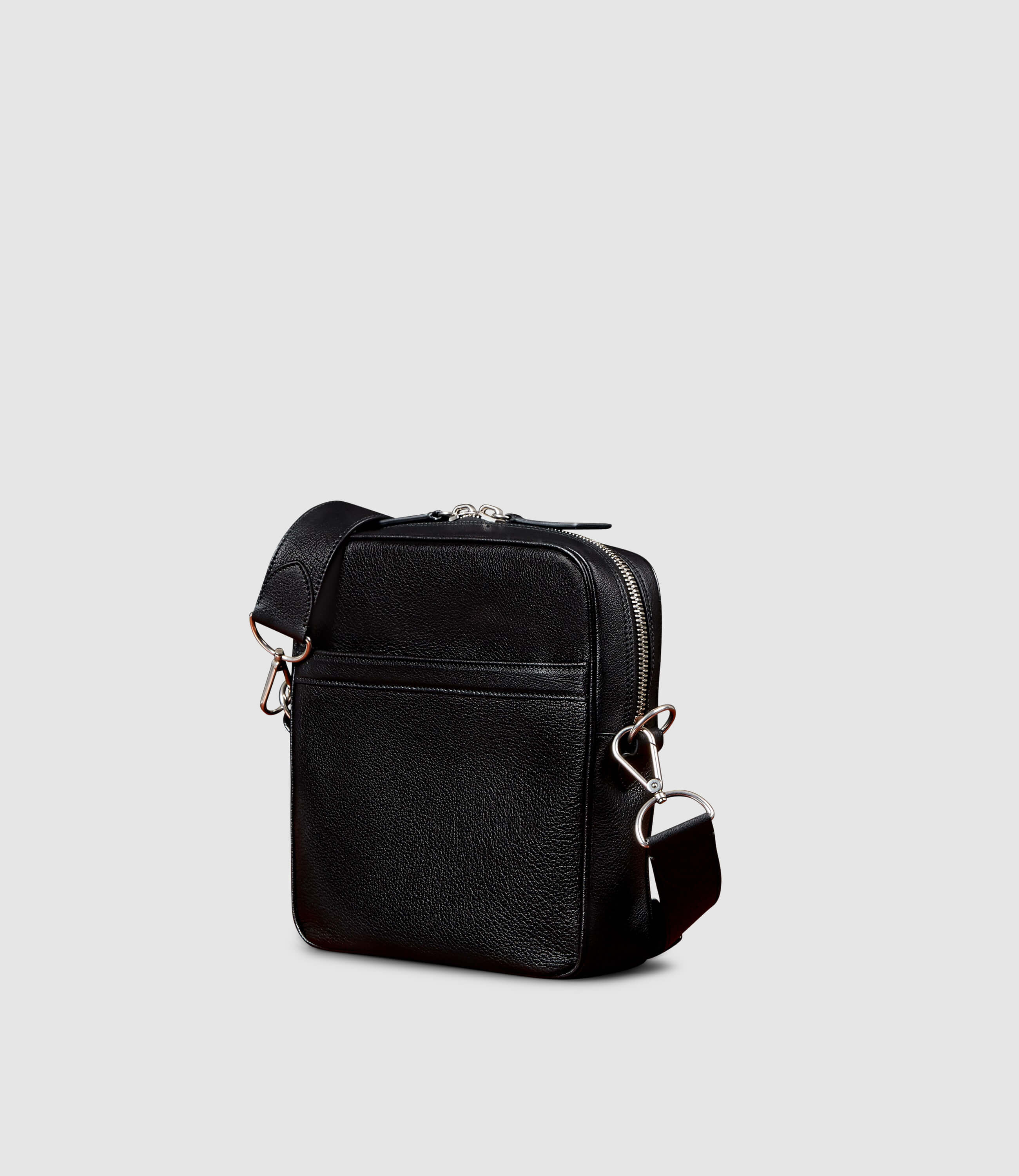 Metier - Wanderer Cross Body Buffalo Black - Image 2