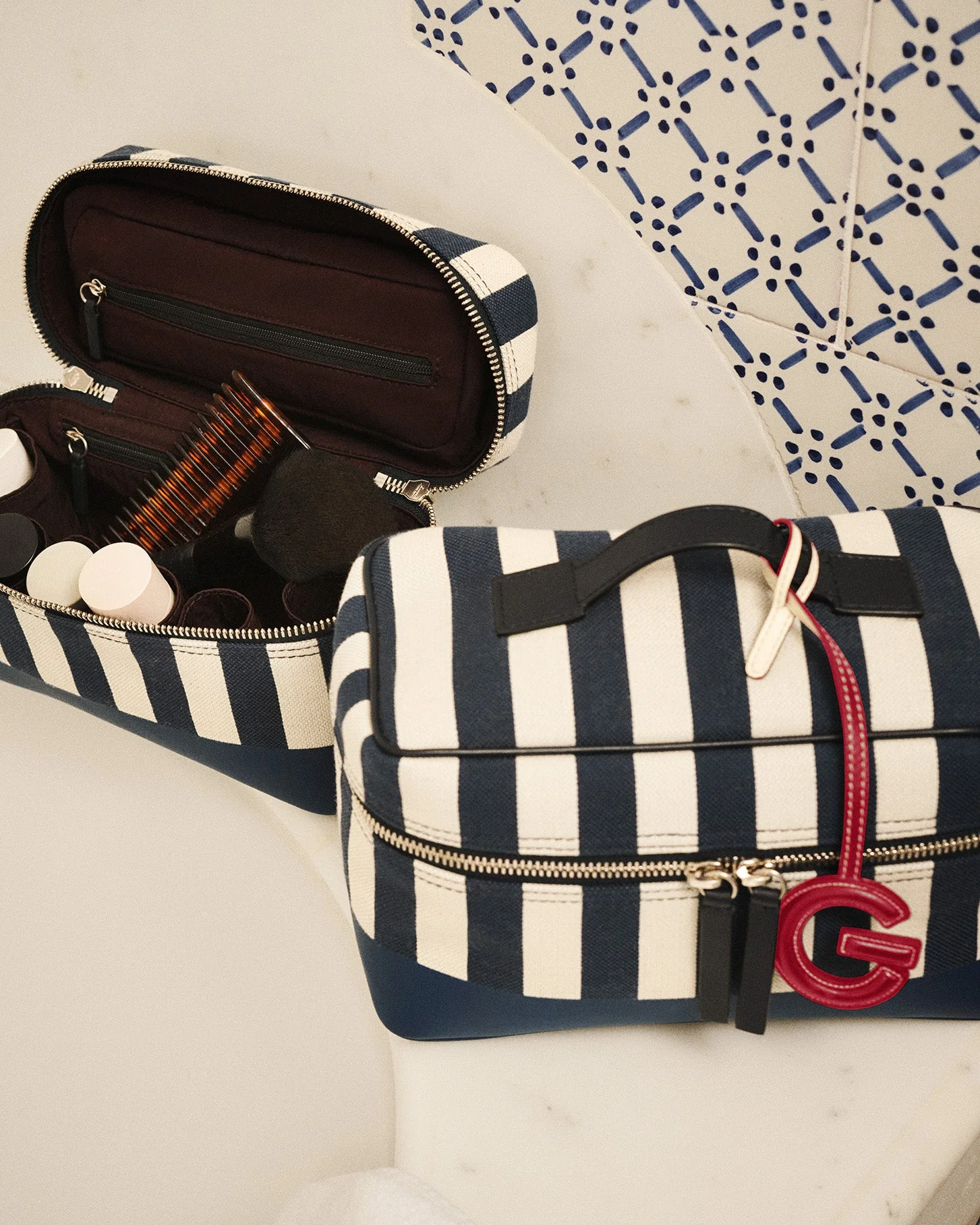 Metier - Westman Atelier By Métier Makeup Train Case Jacquard Navy Stripe - Image 4