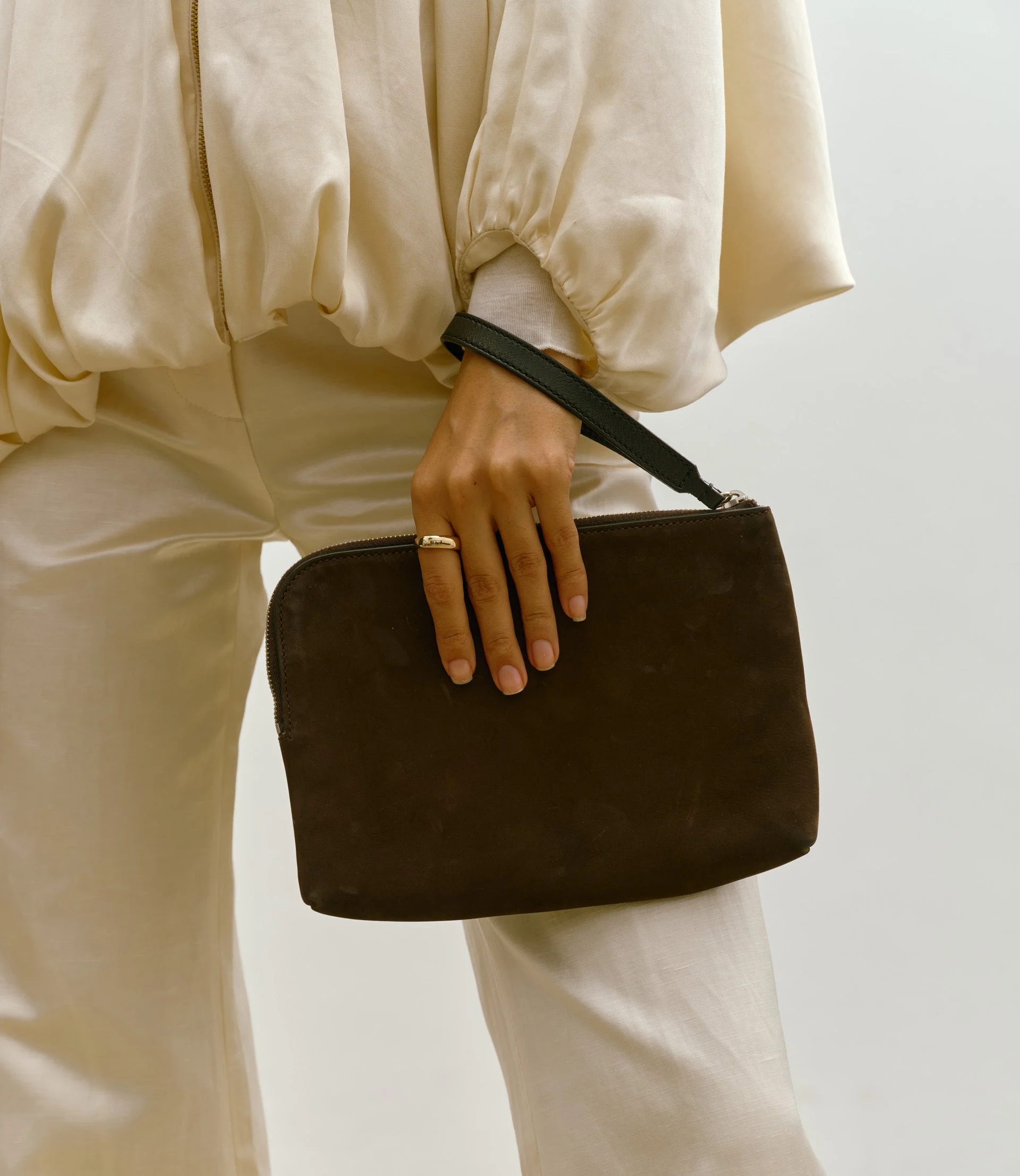 Metier - Wristlet Clutch Nubuck Chocolate with Elvis Cacao - Image 2